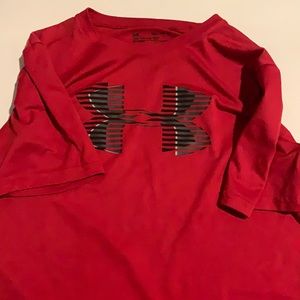 Under armour red t shirt with logo on the front